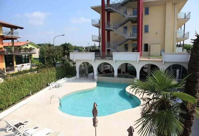 هتل B&b Rooms Vittoria