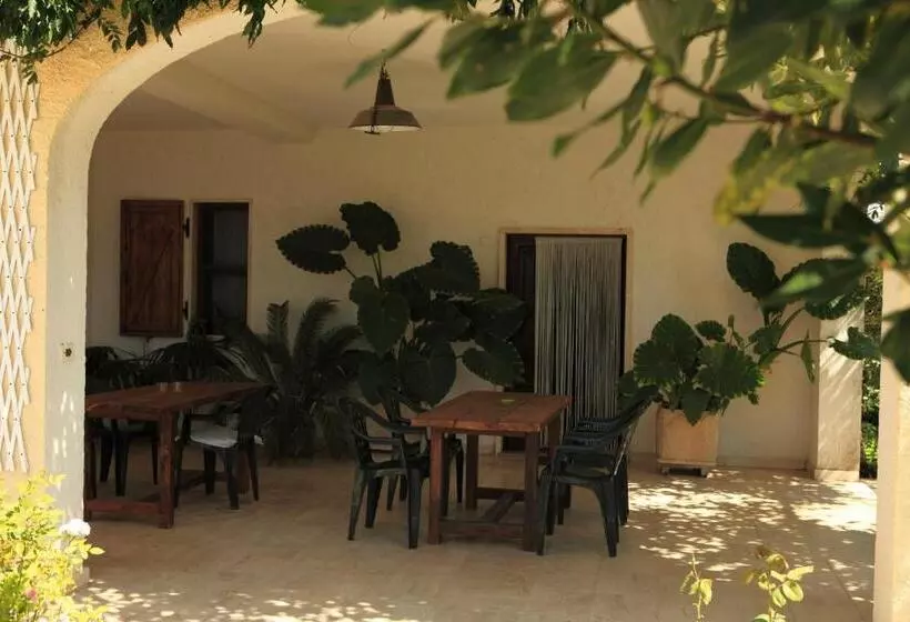 هتل روستایی Poggio Baroni Agriturismo