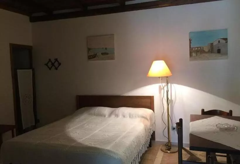 هتل روستایی Poggio Baroni Agriturismo