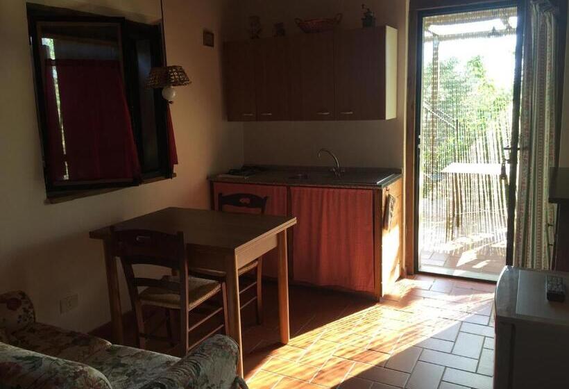 فندق ريفى Poggio Baroni Agriturismo