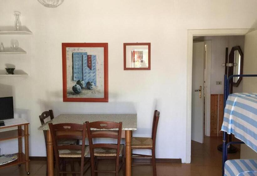 فندق ريفى Poggio Baroni Agriturismo