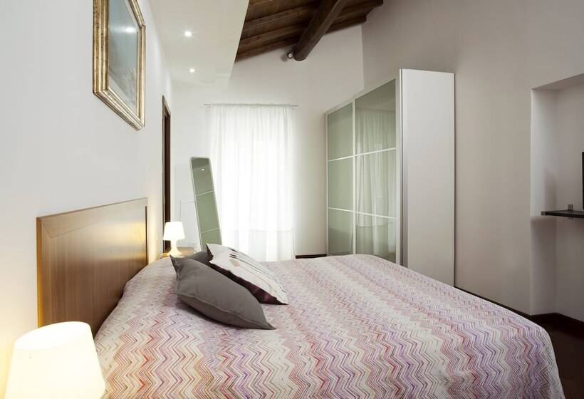 پانسیون Alloggio La Volta