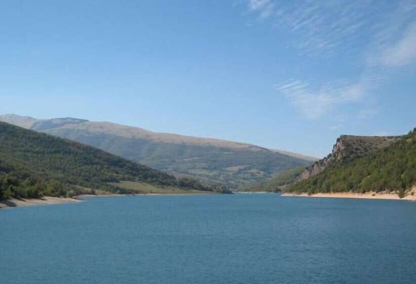 مبيت وإفطار Casa Friano