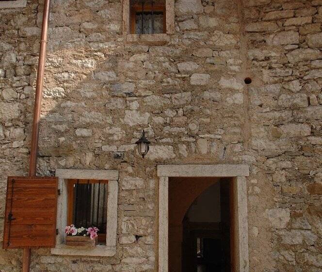 簡易ホテル Albergo Diffuso Valcellina E Val Vajont In Erto