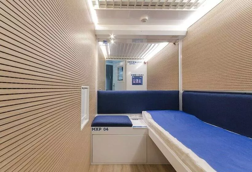 ホテル Resting Pods    Zzzleepandgo Mxp Airport