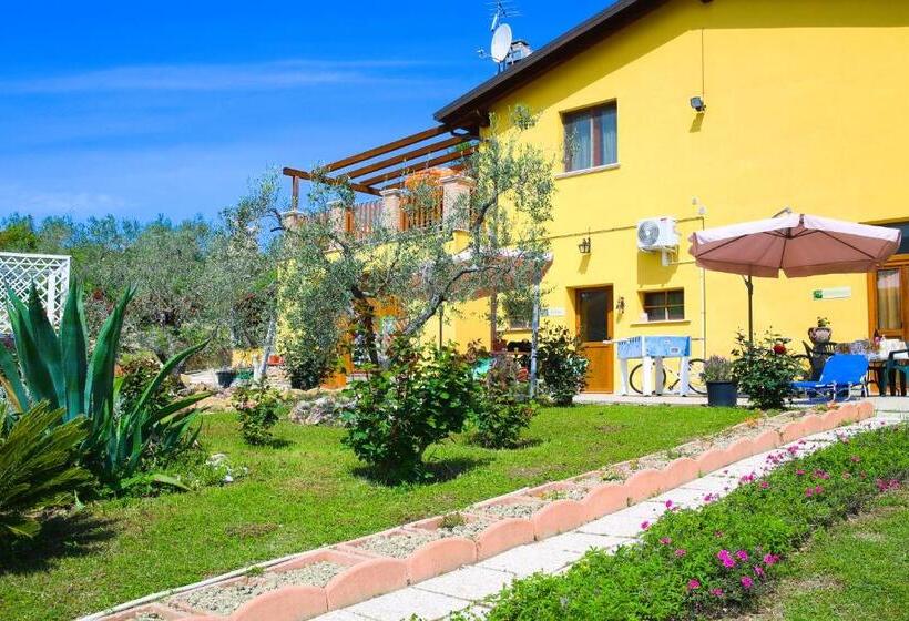 Agriturismo La Stradaccia