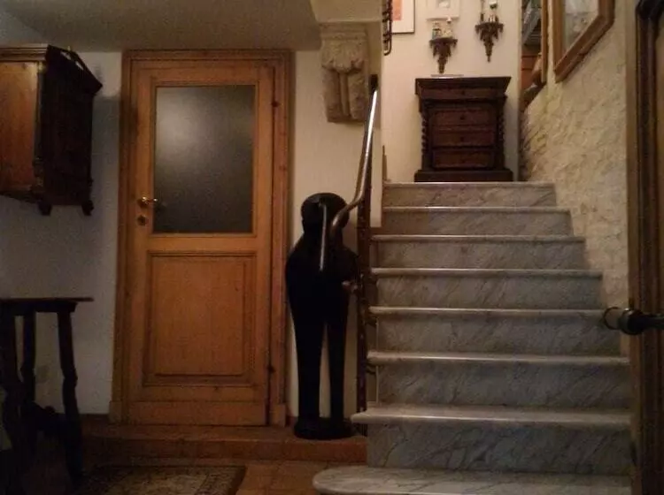 Aamiaismajoitus (B&B) La Dea Fortuna