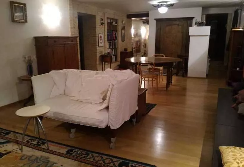 Aamiaismajoitus (B&B) La Dea Fortuna