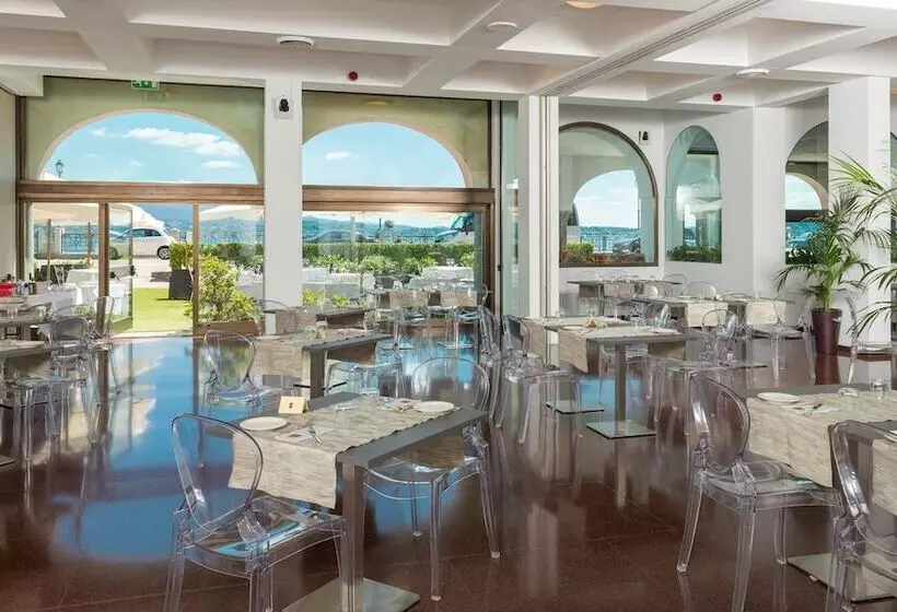 تختخواب و صبحانه Lake Maggiore Dependance