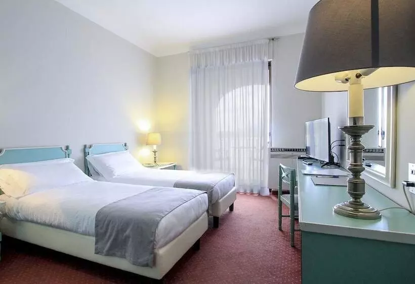 تختخواب و صبحانه Lake Maggiore Dependance