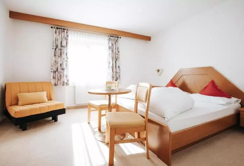 ホテル Mair Am Turm