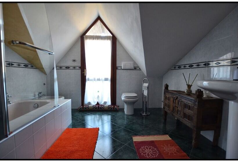 Waobab   We Are One B&b