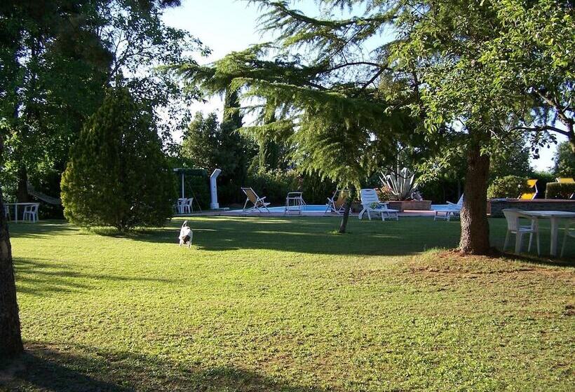 تختخواب و صبحانه Ortali Country House