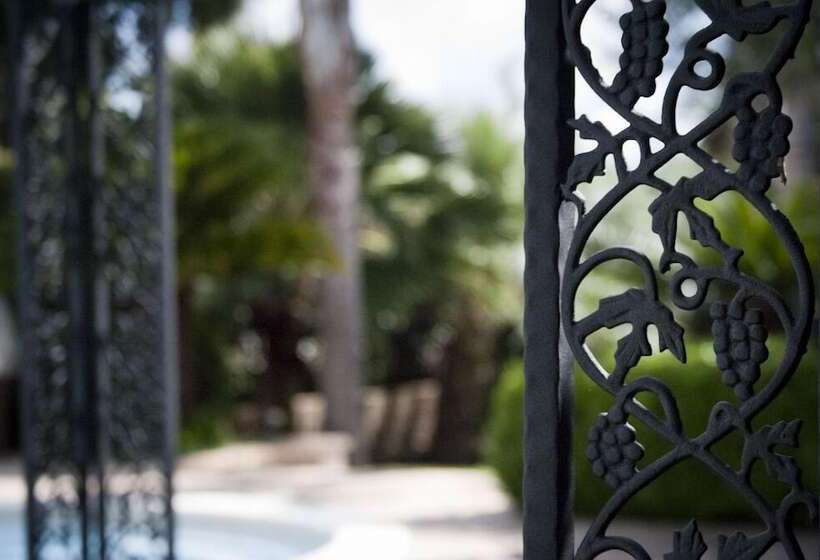 تختخواب و صبحانه Aquilamaior