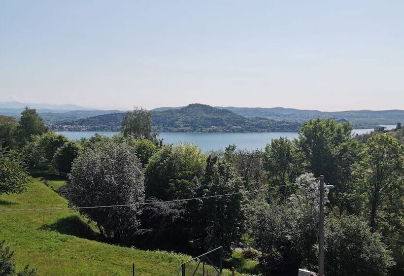 مبيت وإفطار Swanlake Rooms