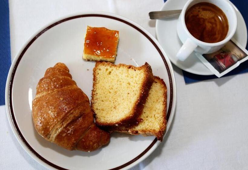 ホテル Serafini Misano Adriatico