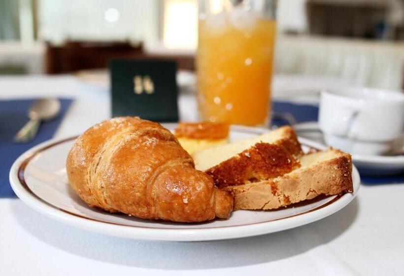 ホテル Serafini Misano Adriatico