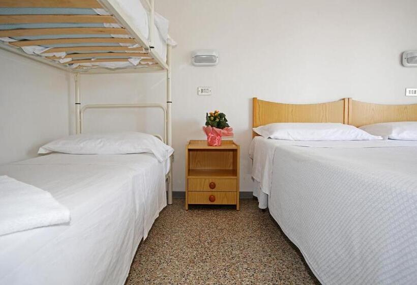 ホテル Serafini Misano Adriatico