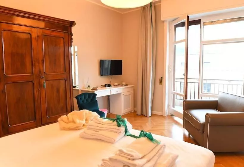 تختخواب و صبحانه Attico 195