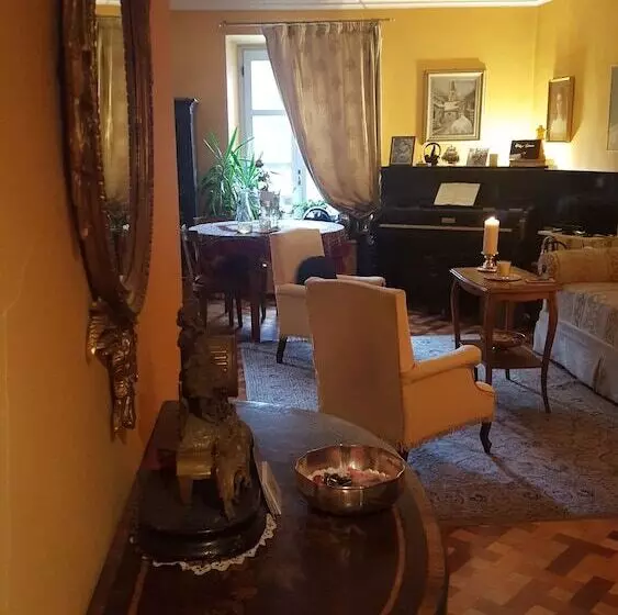 Aamiaismajoitus (B&B) Palazzo Colombino Suite&residence
