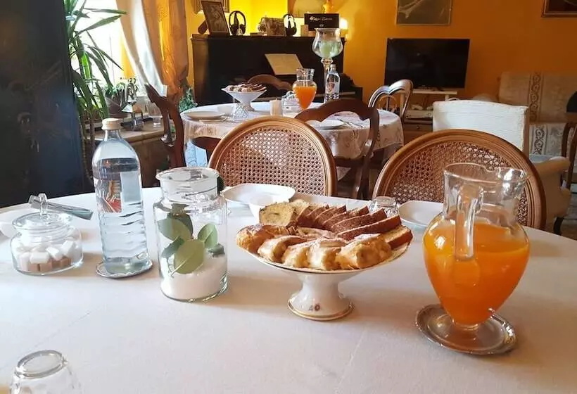 Aamiaismajoitus (B&B) Palazzo Colombino Suite&residence