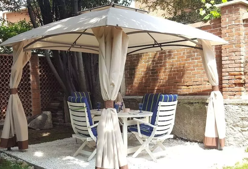 Aamiaismajoitus (B&B) Palazzo Colombino Suite&residence