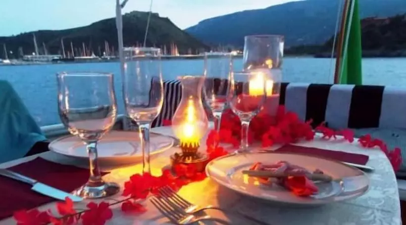 Hotelli Yacht Suite Cala Galera