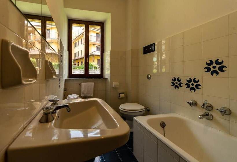 פנסיון Regolo House