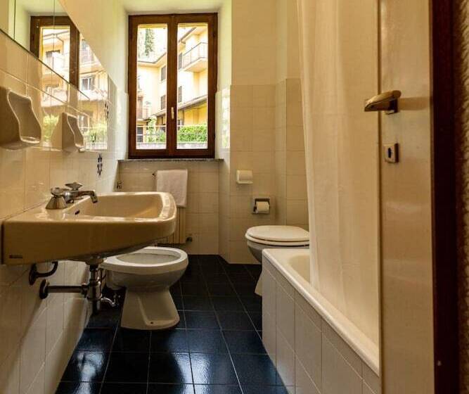 פנסיון Regolo House