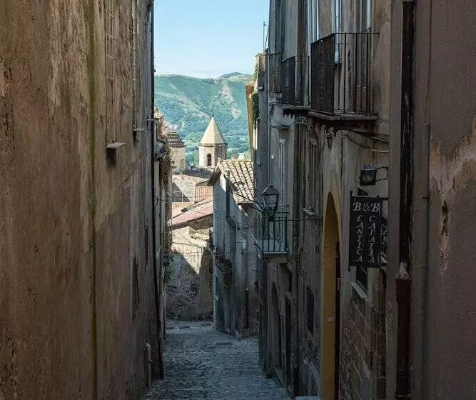 Aamiaismajoitus (B&B) L Antica Caiatia