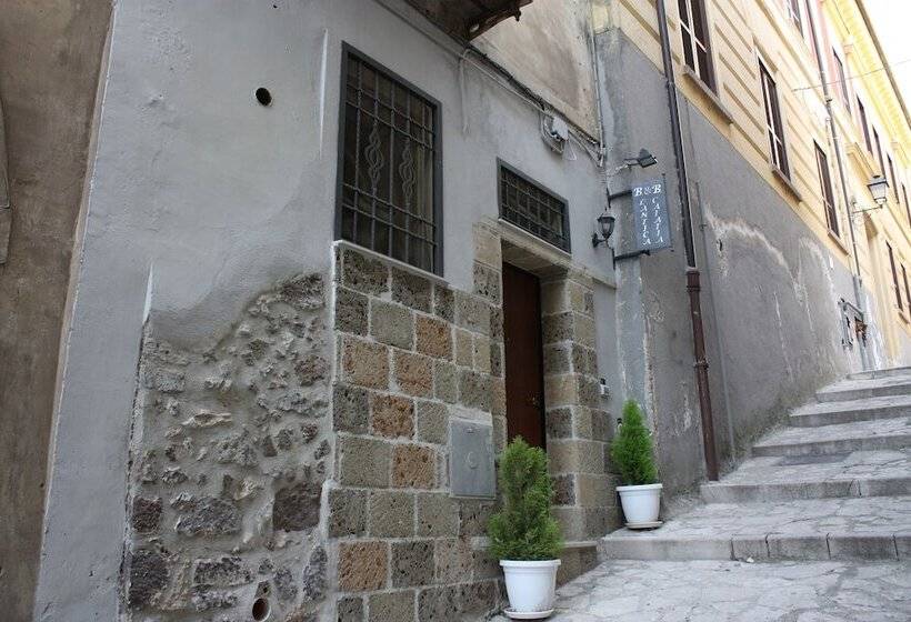 مبيت وإفطار L Antica Caiatia