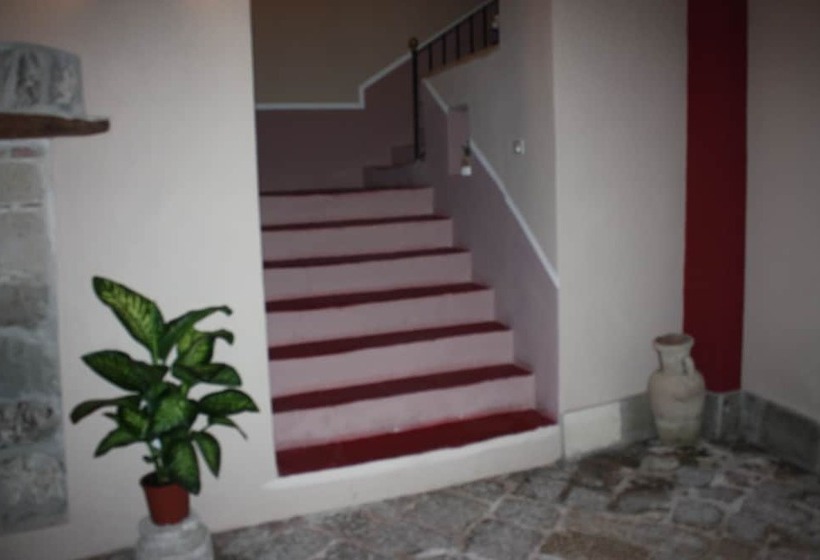 مبيت وإفطار L Antica Caiatia