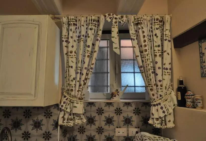 ベッドアンドブレックファースト Le Finestre Sul Borgo Rooms