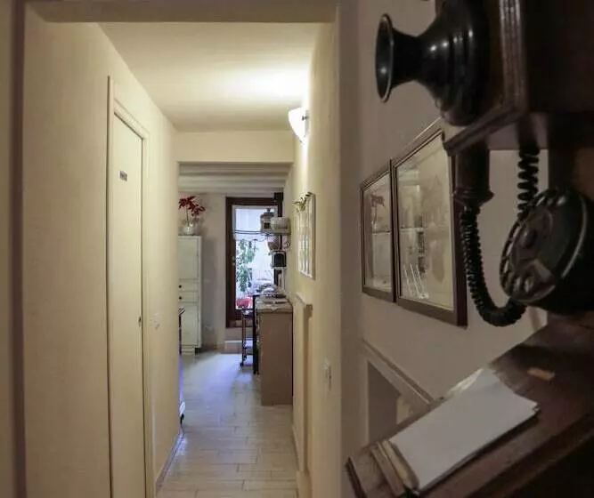 ベッドアンドブレックファースト Le Finestre Sul Borgo Rooms