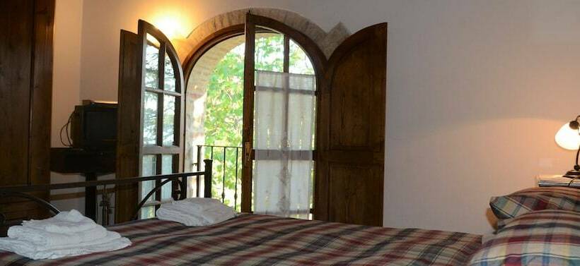 مبيت وإفطار Podere Badia