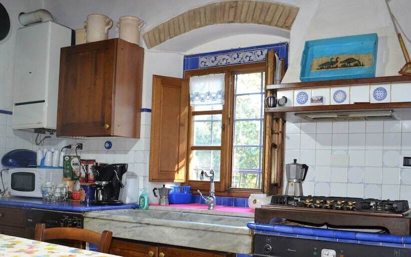 مبيت وإفطار Podere Badia