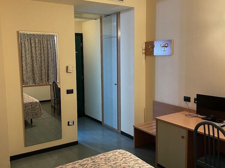 ホテル Bb Porto Piombino