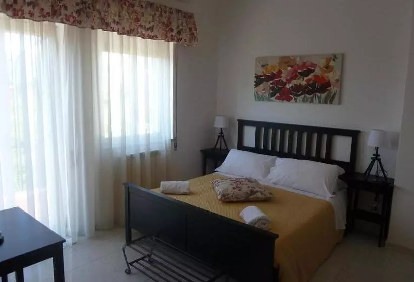 تختخواب و صبحانه Villa Palici