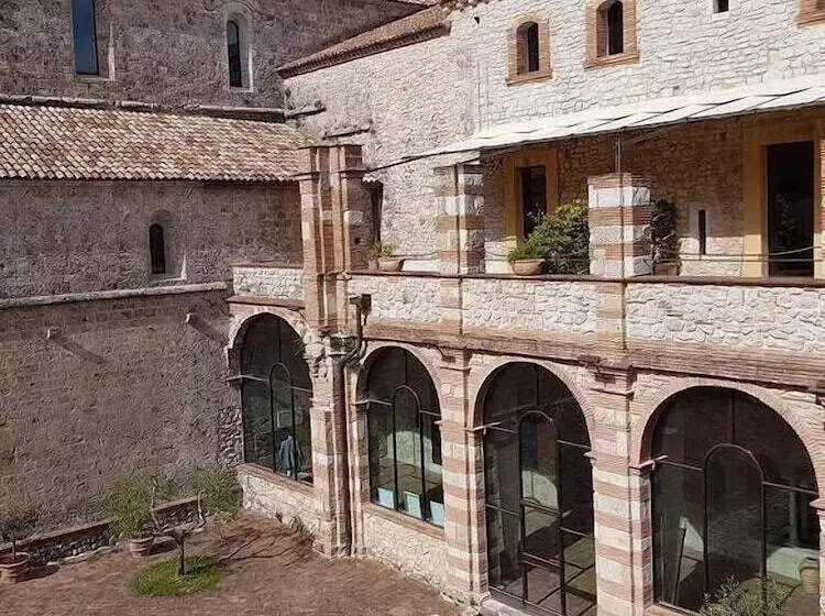 Hostelli Abbazia Di San Pastore