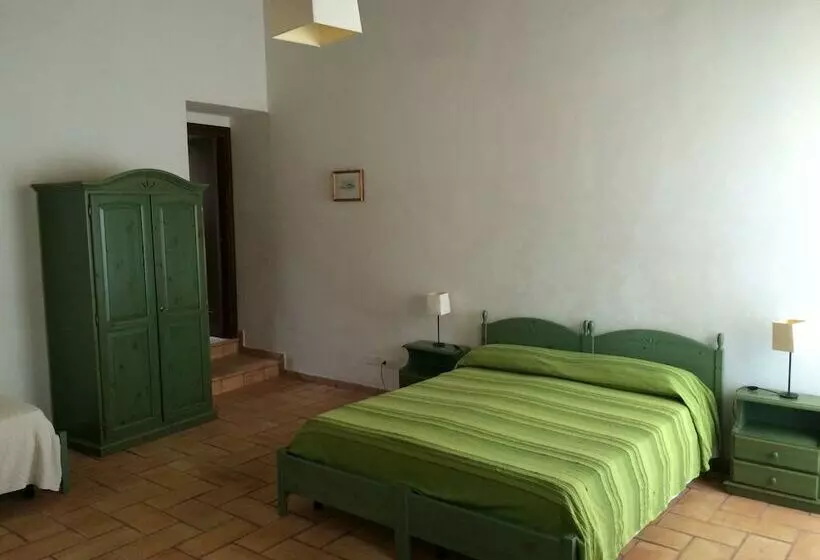 田舎風ホテル Case Di Cutalia   Villa Cutalia