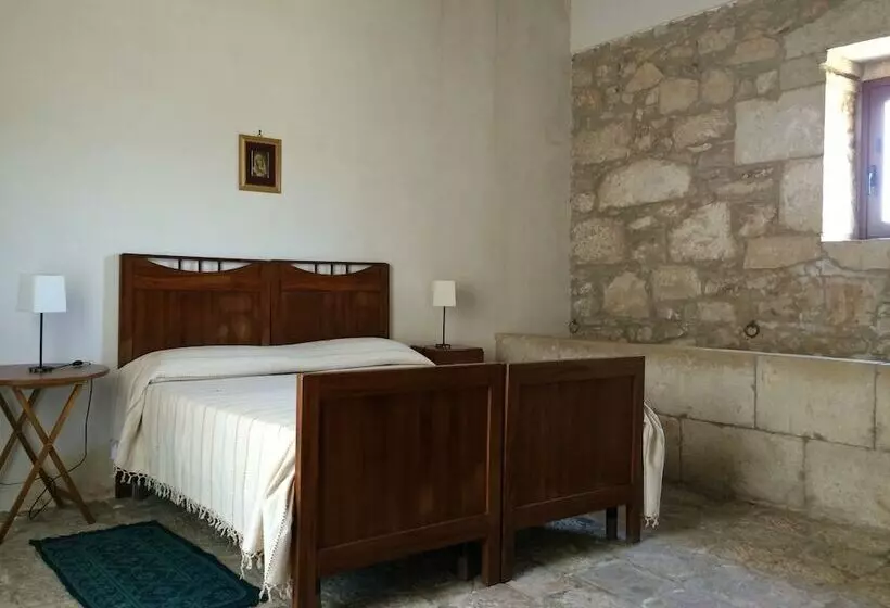 田舎風ホテル Case Di Cutalia   Villa Cutalia