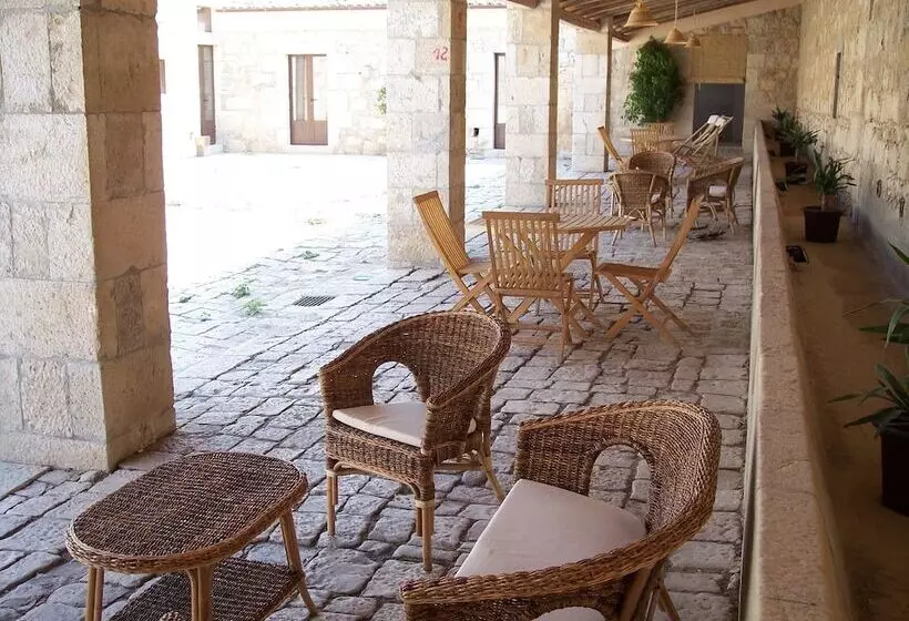 田舎風ホテル Case Di Cutalia   Villa Cutalia