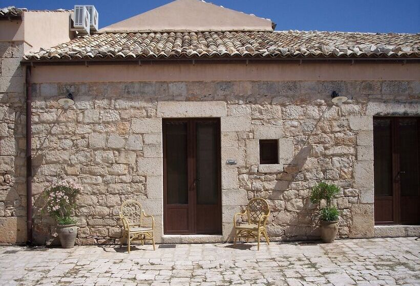 فندق ريفى Case Di Cutalia Villa Cutalia