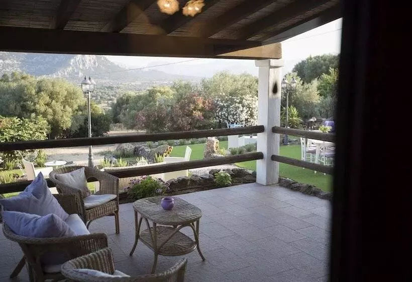 هتل روستایی Country House S Ozzastru