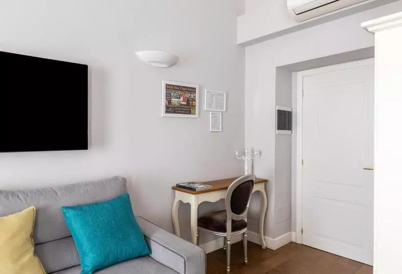 پانسیون Spagna Art & Suites   Ca Domus Collection
