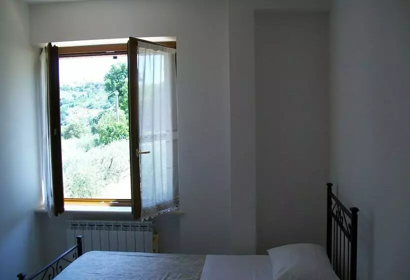 Aamiaismajoitus (B&B) La Collina Del Sagrantino