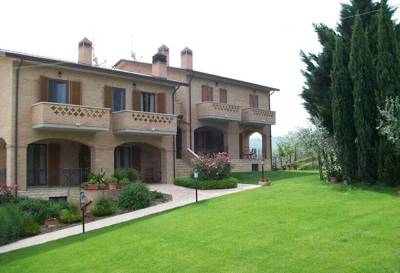 Aamiaismajoitus (B&B) La Collina Del Sagrantino