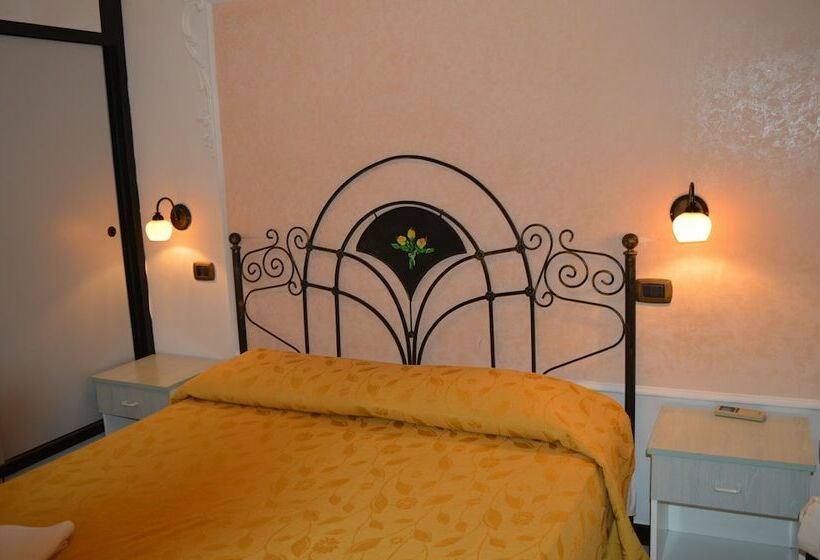 مسافرخانه Ristorante Pizzeria Le Voilier