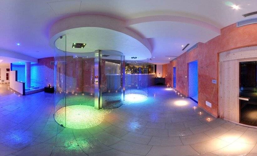 مسافرخانه Ristorante Pizzeria Le Voilier