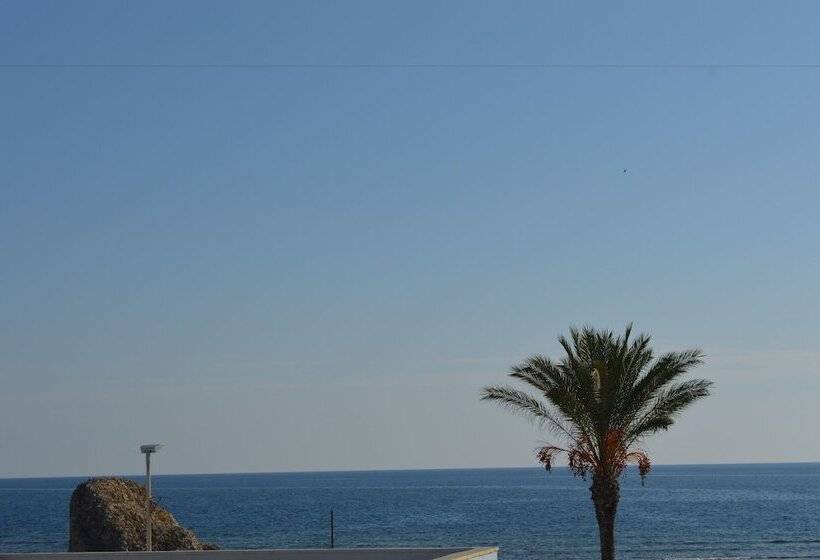 مسافرخانه Ristorante Pizzeria Le Voilier